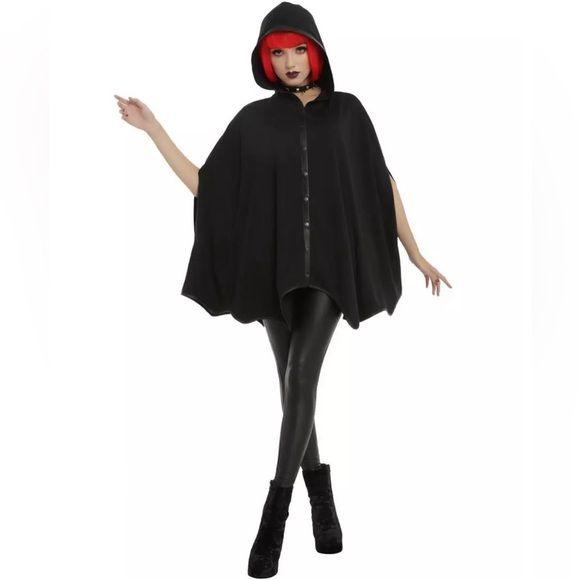 HOT TOPIC | RARE Hooded Bat Cape *EUC* - Picture 10 of 13